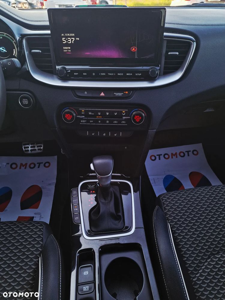 Kia XCeed 1.6 GDI PHEV L DCT - 24