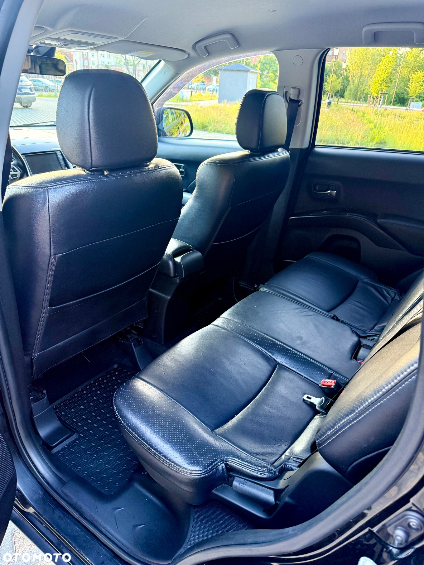 Mitsubishi Outlander - 7