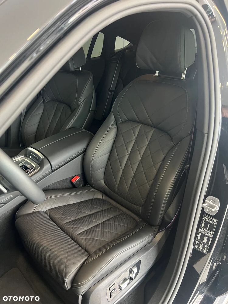 BMW X6 xDrive40i - 14