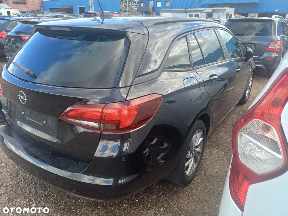 Opel Astra - 4