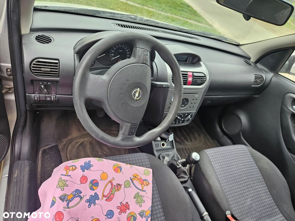 Opel Corsa 1.0 12V Essentia - 3