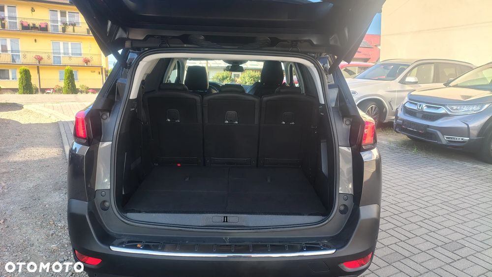 Peugeot 5008 - 11