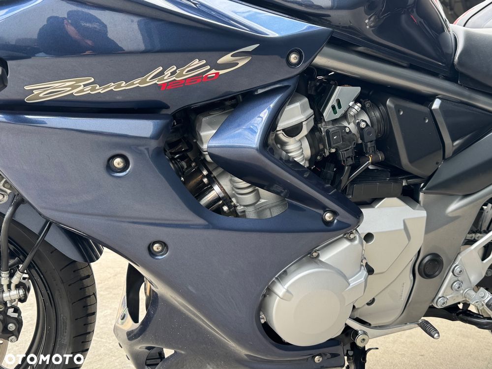 Suzuki Bandit - 24