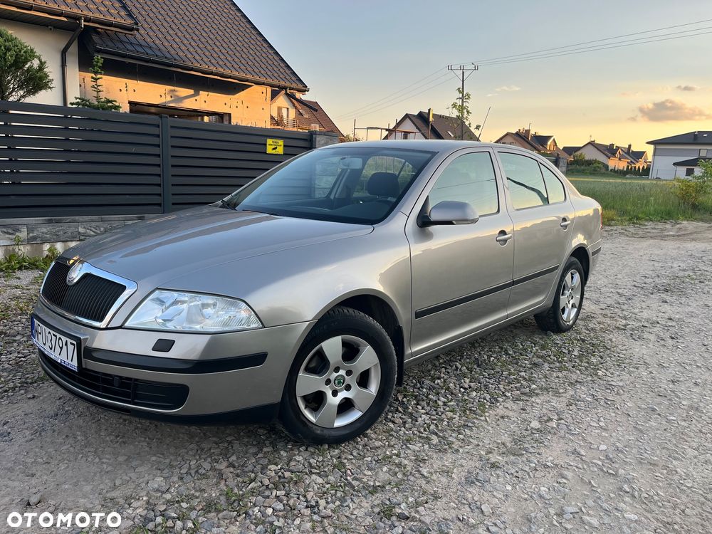 Skoda Octavia 1.6 Ambition - 19