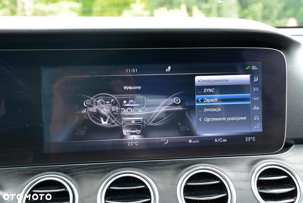 Mercedes-Benz Klasa E 250 9G-TRONIC - 22