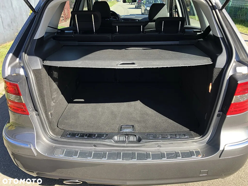Mercedes-Benz Klasa B 200 SPORT EDITION - 28