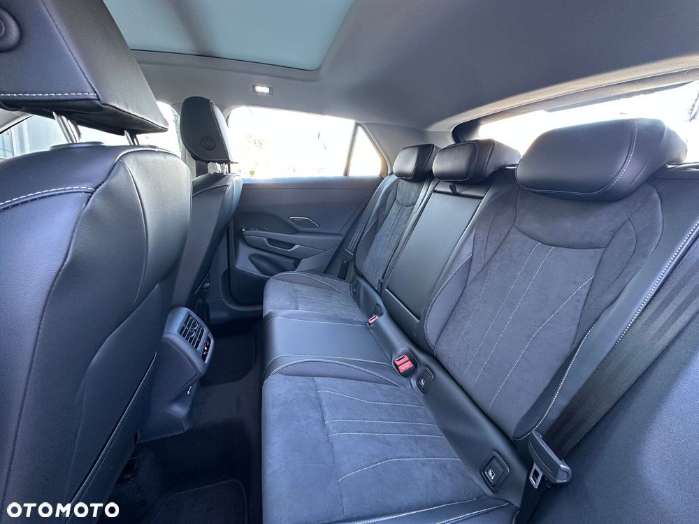 Volkswagen T-Roc 1.5 TSI Style DSG - 27
