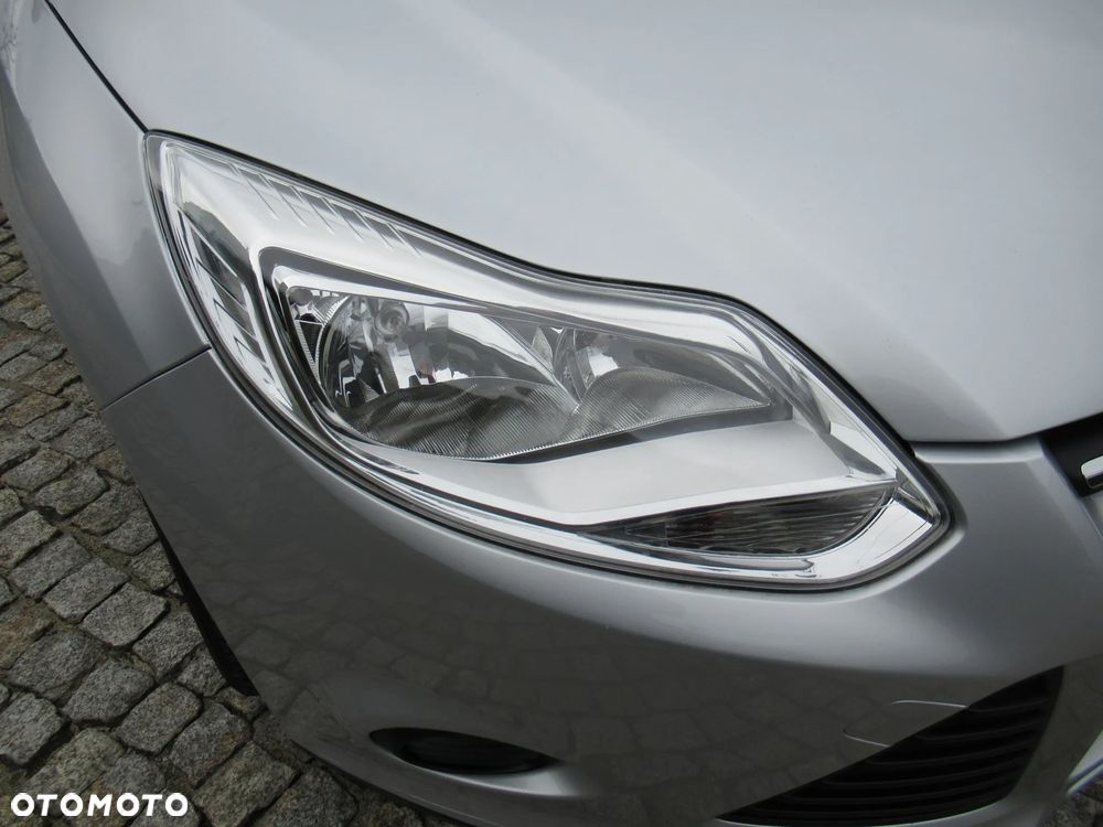 Ford Focus 1.6 Ambiente - 17