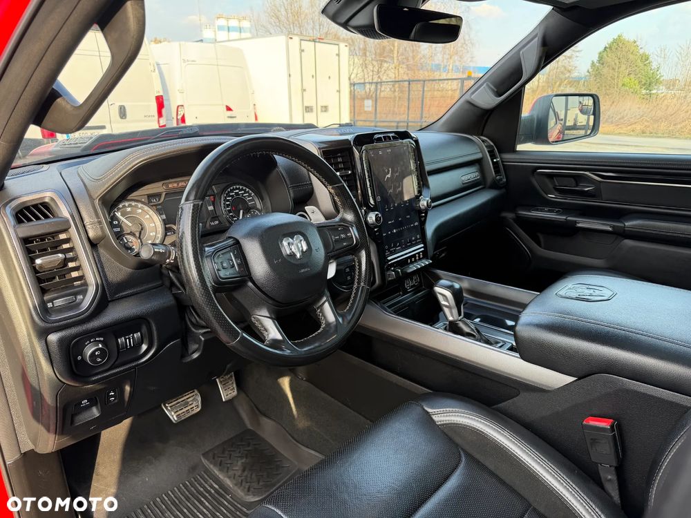 RAM 1500 Crew Cab Shortbed Laramie - 9