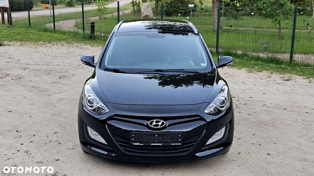 Hyundai i30 1.6 CRDi Automatik Style - 11