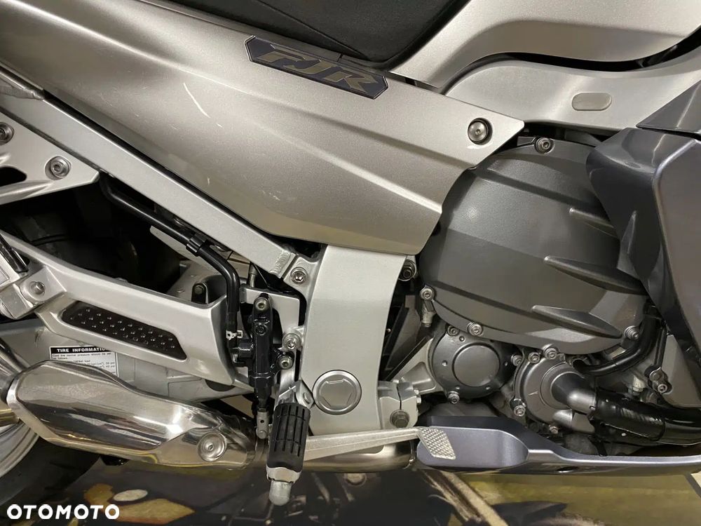 Yamaha FJR - 12