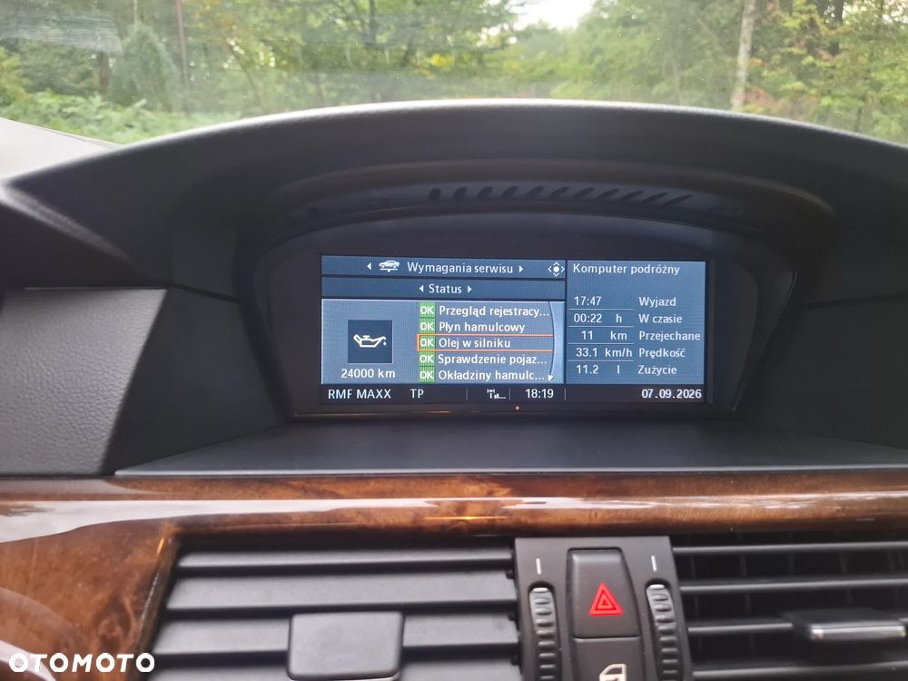 BMW Seria 5 530d xDrive - 27