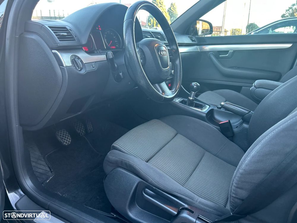 Audi A4 Avant 2.0 TDi S-line - 22