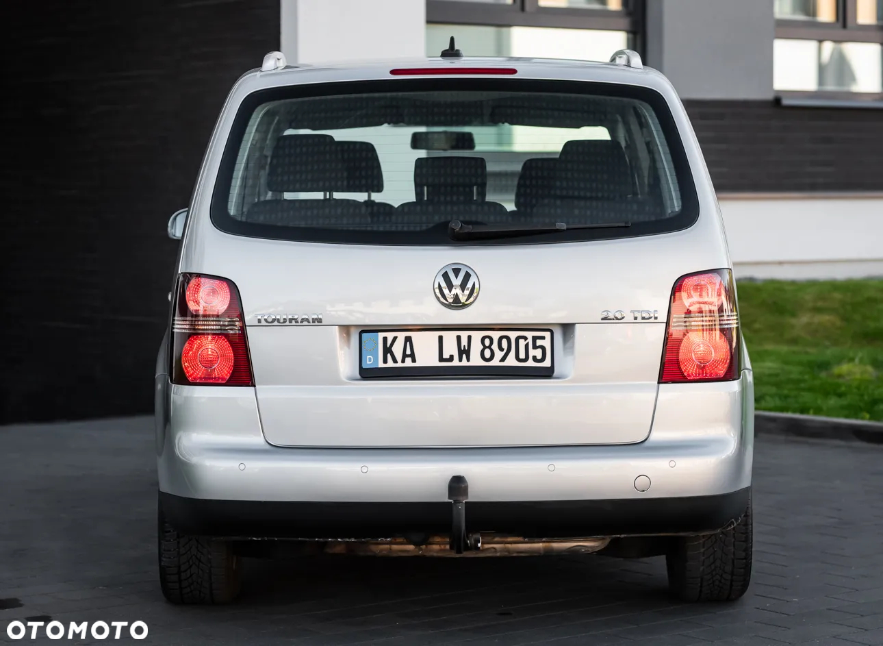 Volkswagen Touran - 11