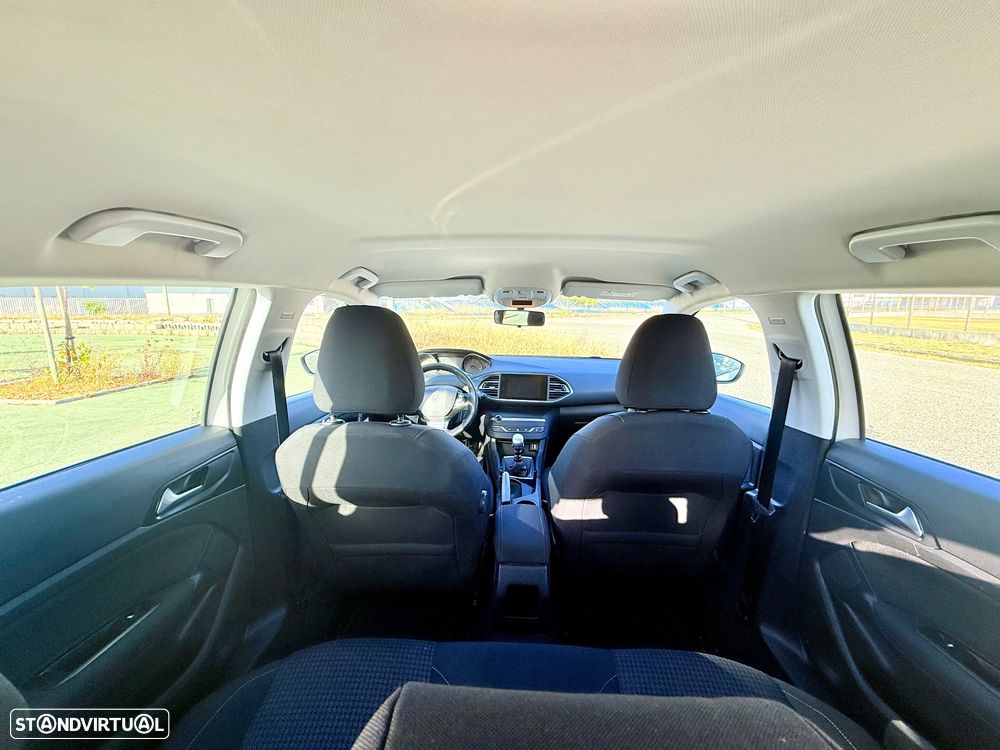 Peugeot 308 BlueHDi 130 Black Edition - 19