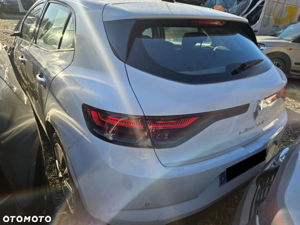 Renault Megane 1.5 Blue dCi Techno - 9