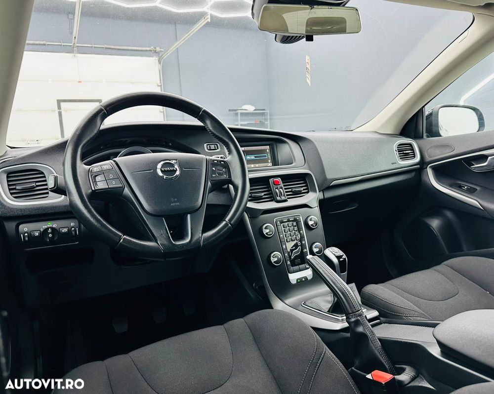 Volvo V40 D2 Kinetic - 21