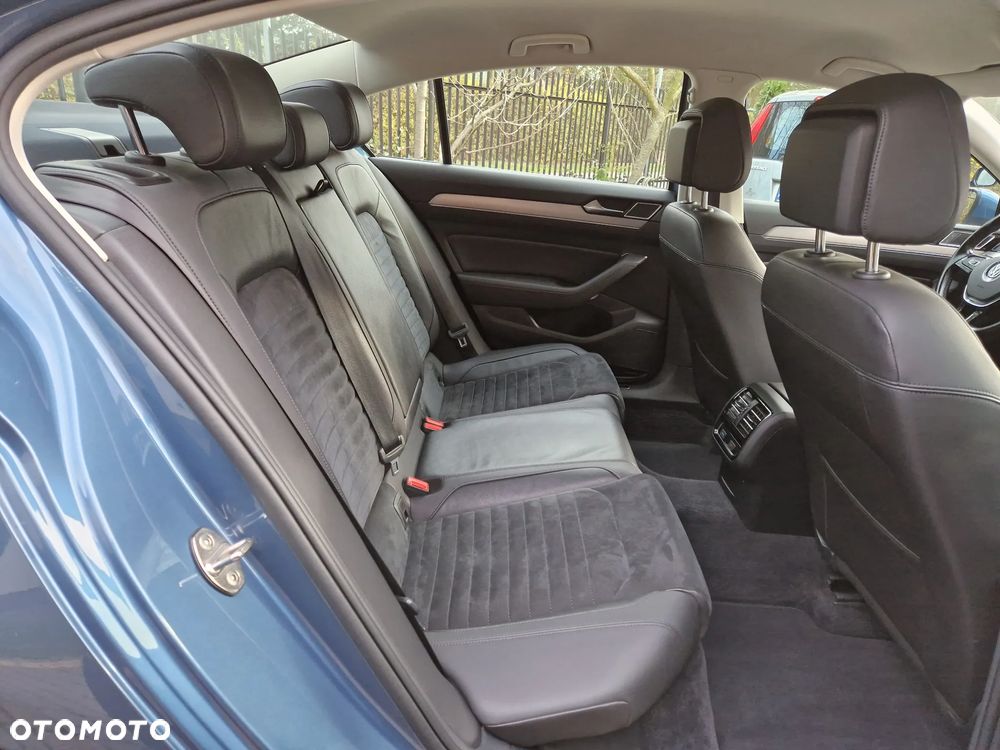 Volkswagen Passat 2.0 TDI BMT Highline DSG - 28