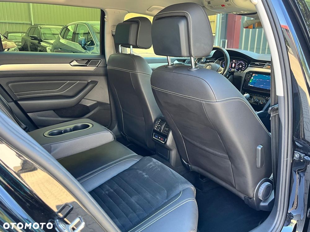 Volkswagen Passat 2.0 TSI Elegance DSG - 32
