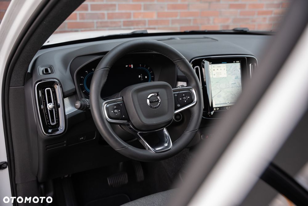 Volvo XC 40 B3 B DKG Plus Bright - 20