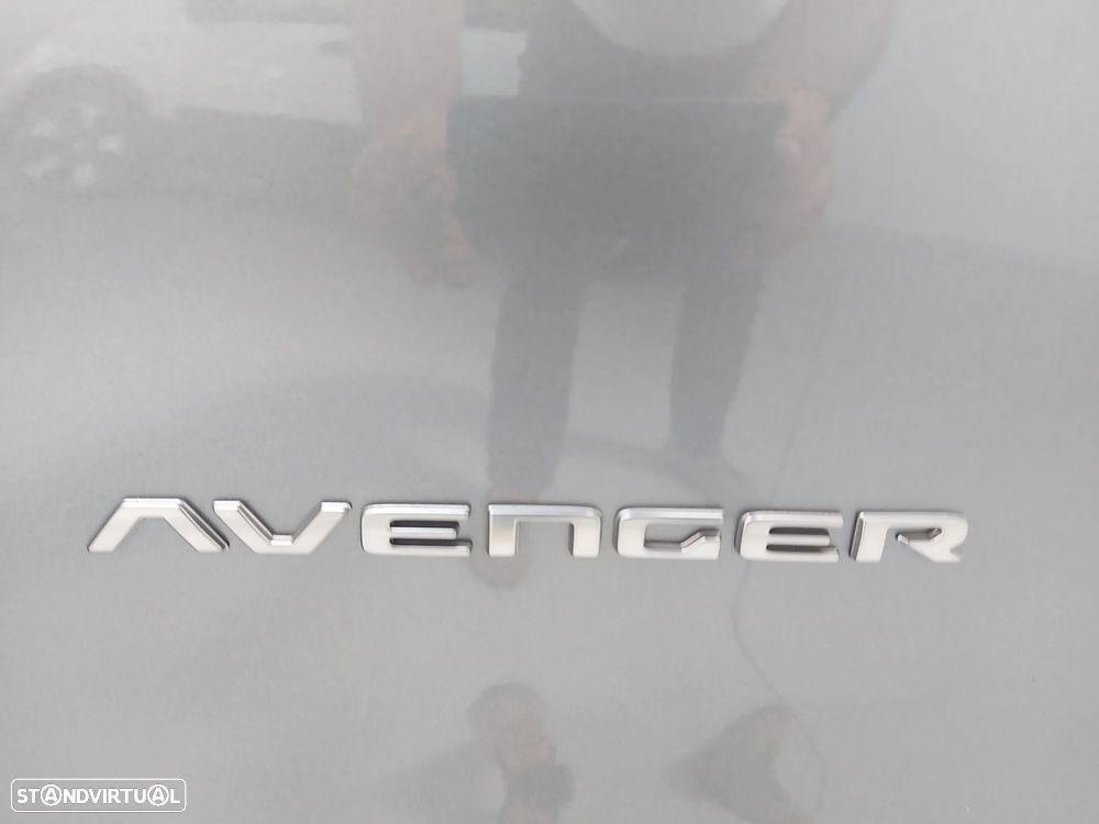 Jeep Avenger 1.2 e-Hybrid Altitude DCT - 38