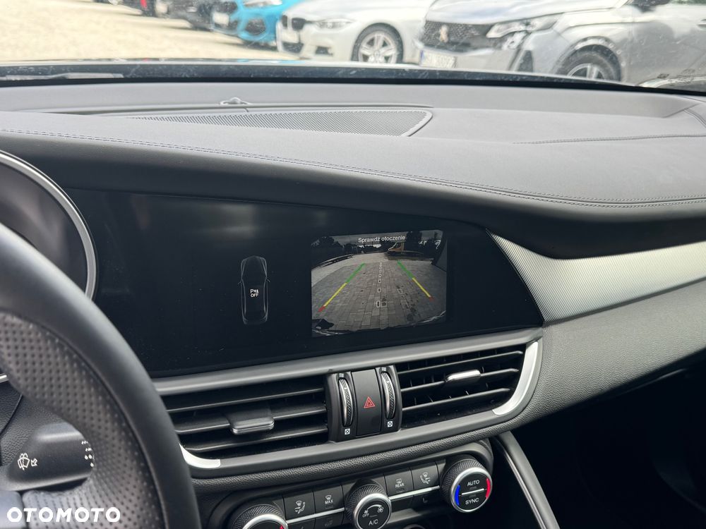 Alfa Romeo Giulia 2.0 Turbo Veloce Q4 - 24