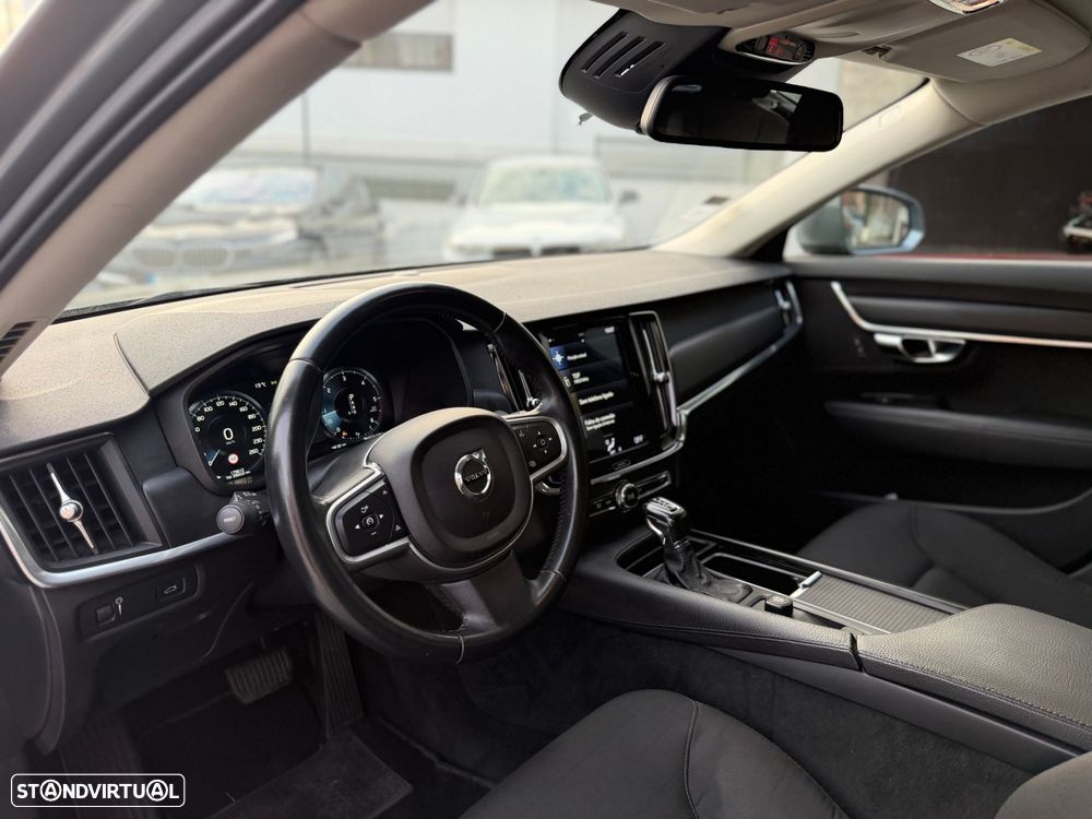 Volvo V90 2.0 D4 Momentum Geartronic - 9