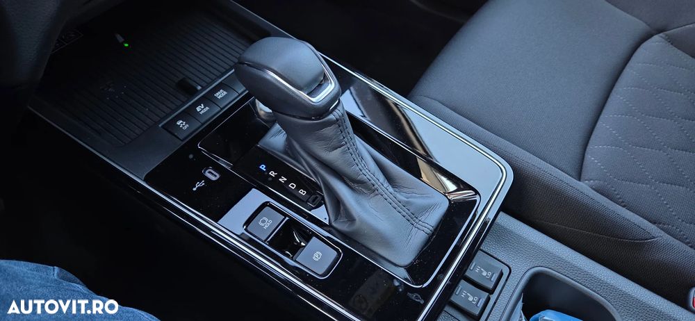 Toyota Corolla Cross - 16