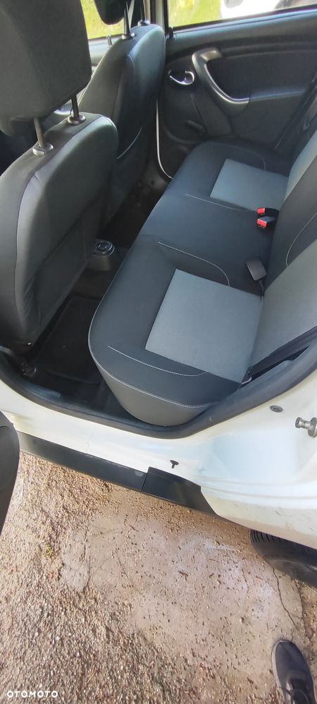 Dacia Duster 1.6 SCe Laureate 4x4 S&S - 10