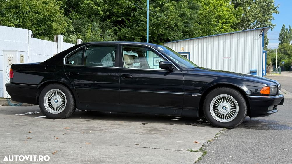 BMW Seria 7 - 28