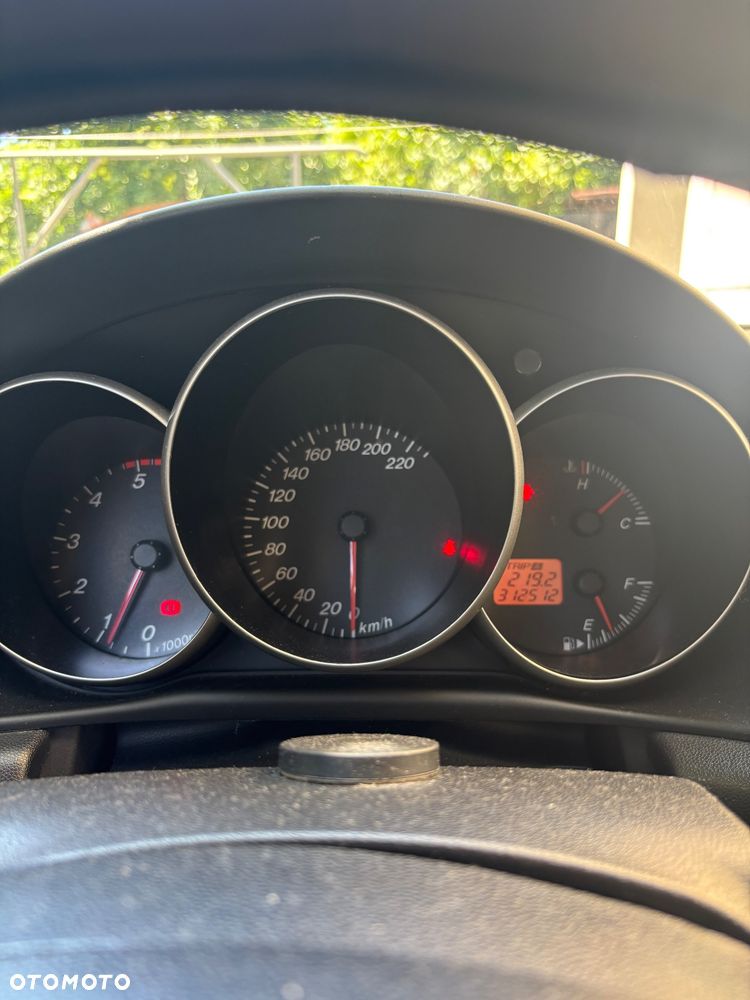 Mazda 3 - 10