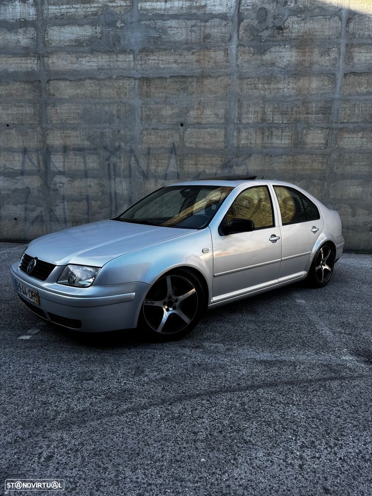 VW Bora 1.9 TDi Highline - 1