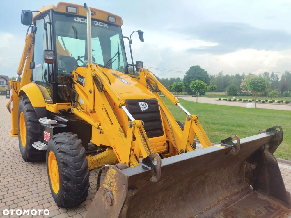 JCB 3CX / 2004 ROK / KOPARKO-ŁADOWARKA / BEZ VAT / UMOWA - 9