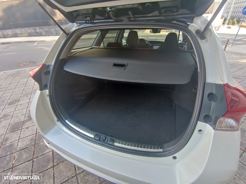 Toyota Auris Touring Sports 1.8 HSD Exclusive +TSS+Navi - 26
