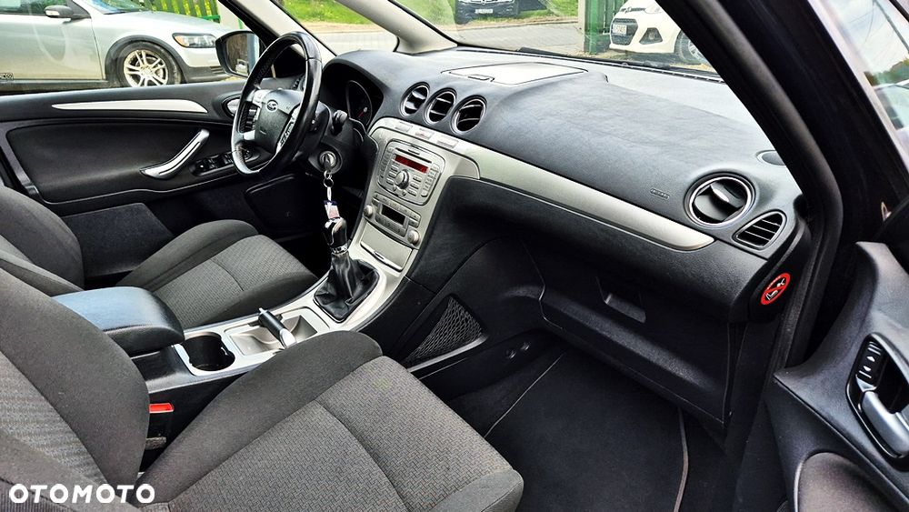 Ford S-Max 2.0 Titanium - 38