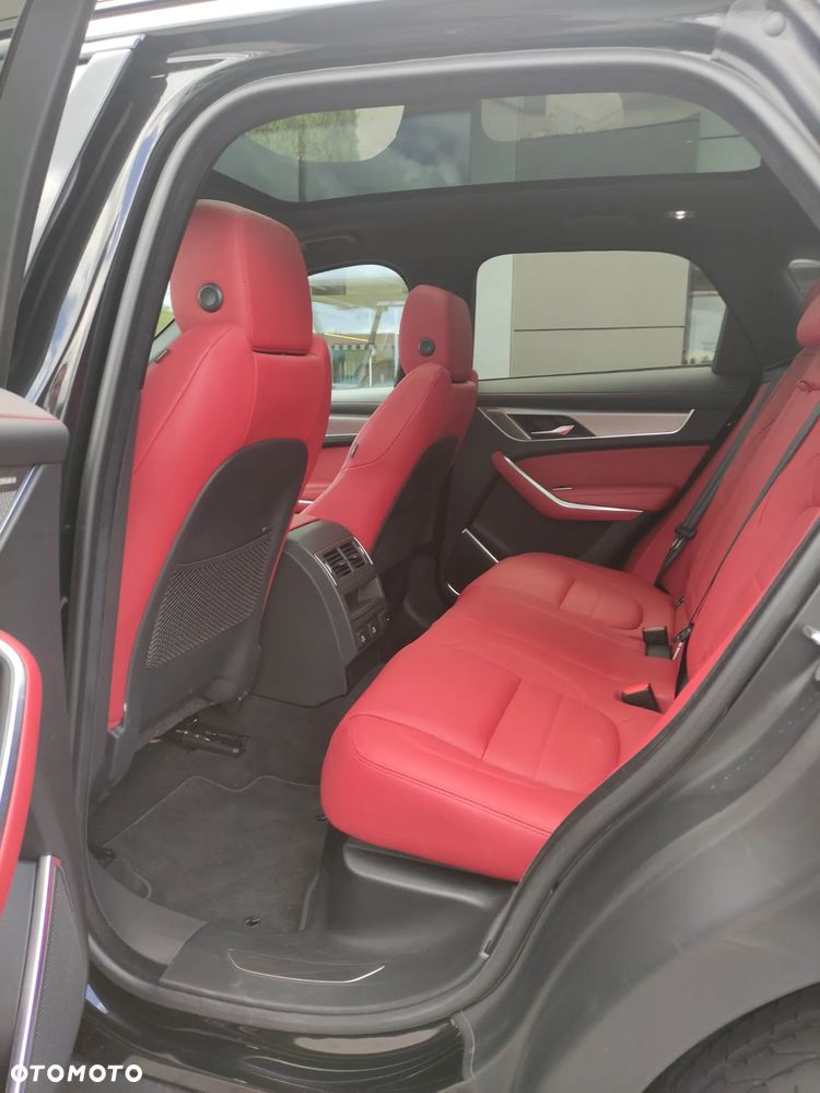 Jaguar F-Pace - 20