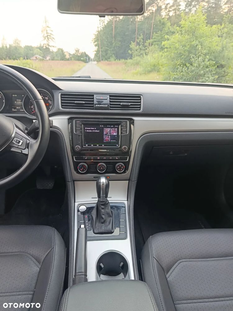 Volkswagen Passat 2.0 TSI Business DSG - 14