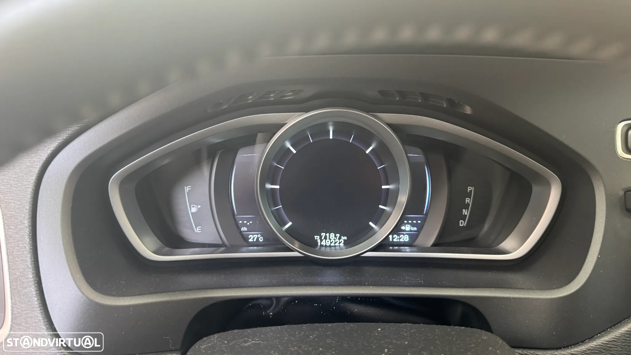 Volvo V40 2.0 D2 Momentum Geartronic - 8