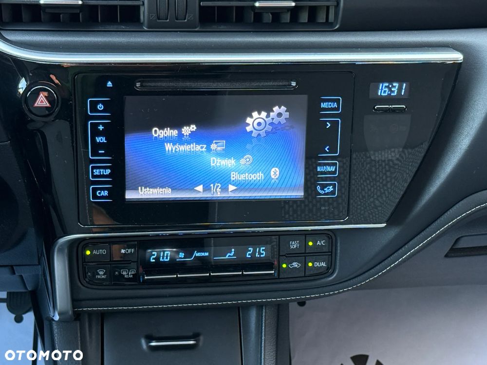 Toyota Corolla 1.6 Comfort - 8