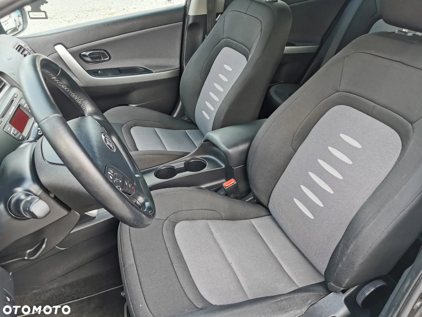 Kia Ceed - 10