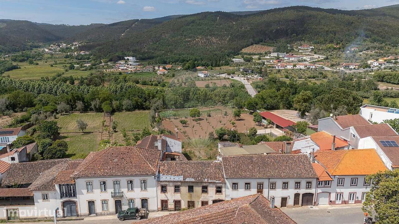 Moradia T4 para reabilitar à venda em Vila Nova do Ceira - Góis - Grande imagem: 5/23