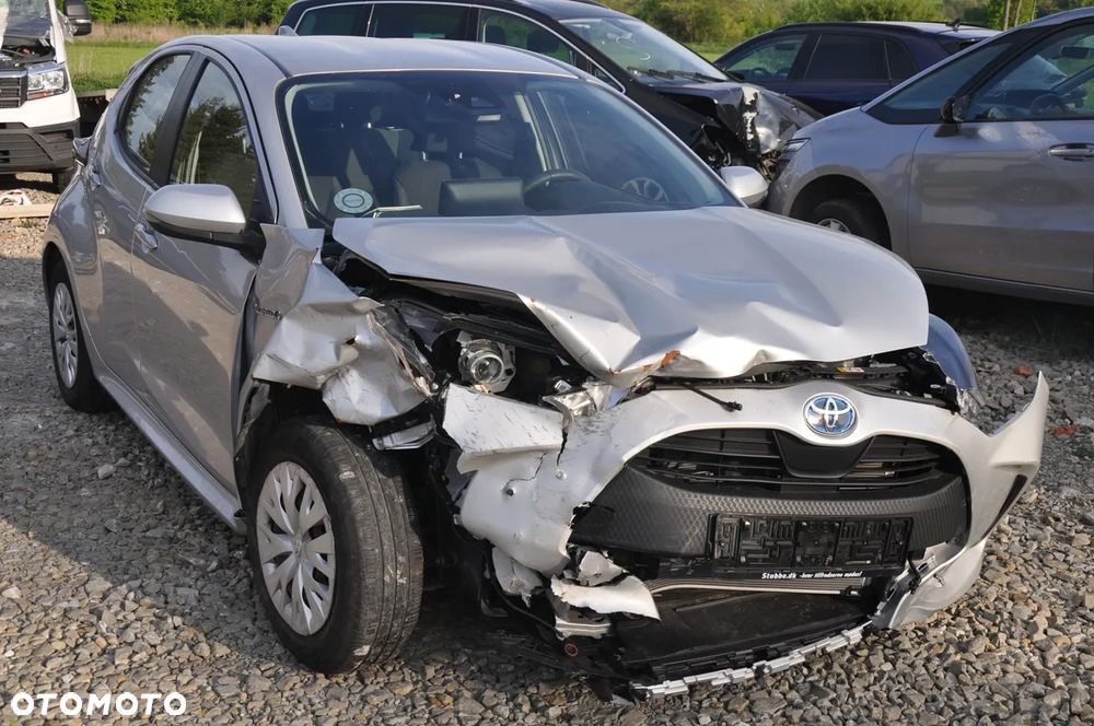 Toyota Yaris - 4