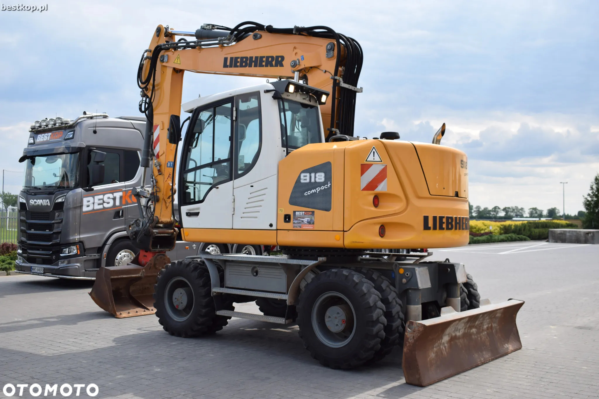 Liebherr A918 Compact Litronic - 9