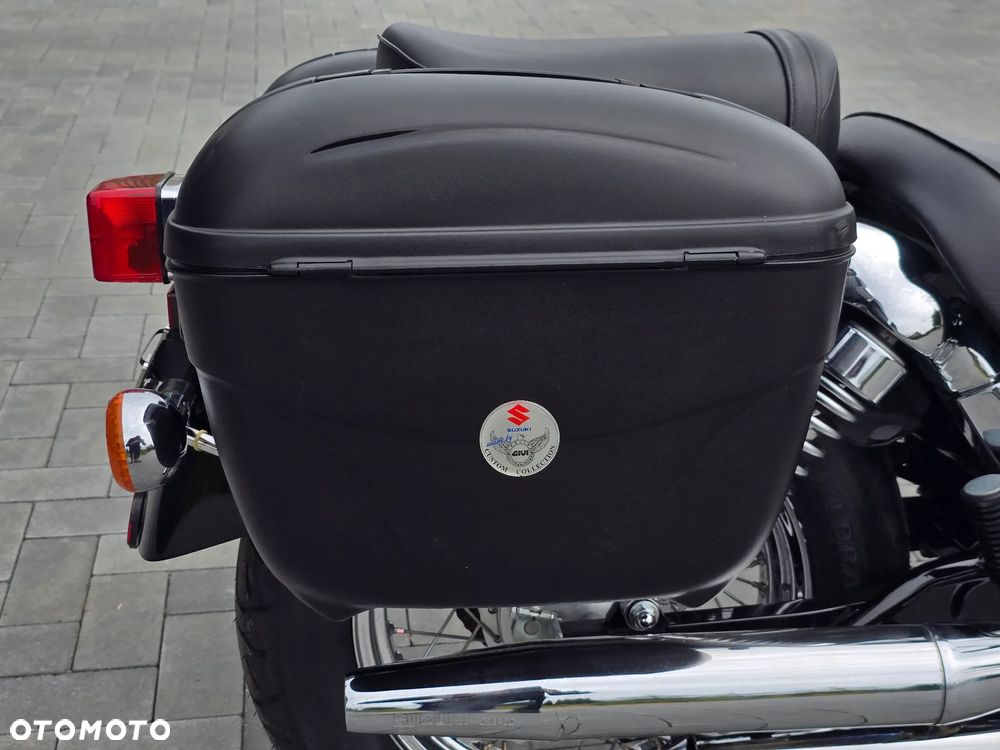 Suzuki Intruder - 37
