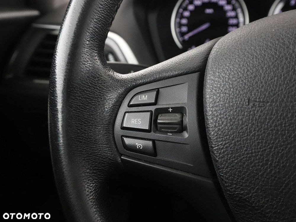 BMW Seria 1 118d Advantage - 31