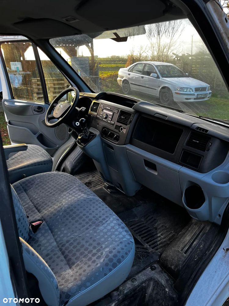 Ford Transit - 10