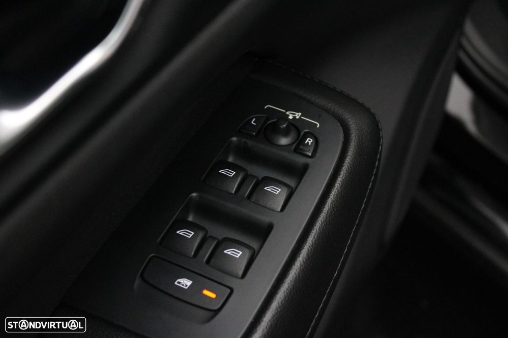 Volvo V60 2.0 D3 Geartronic - 25