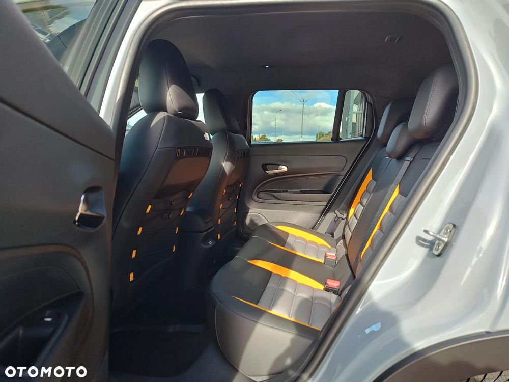 Jeep Avenger 1.2 T3 mHEV The North Face 4xe eDCT6 - 11
