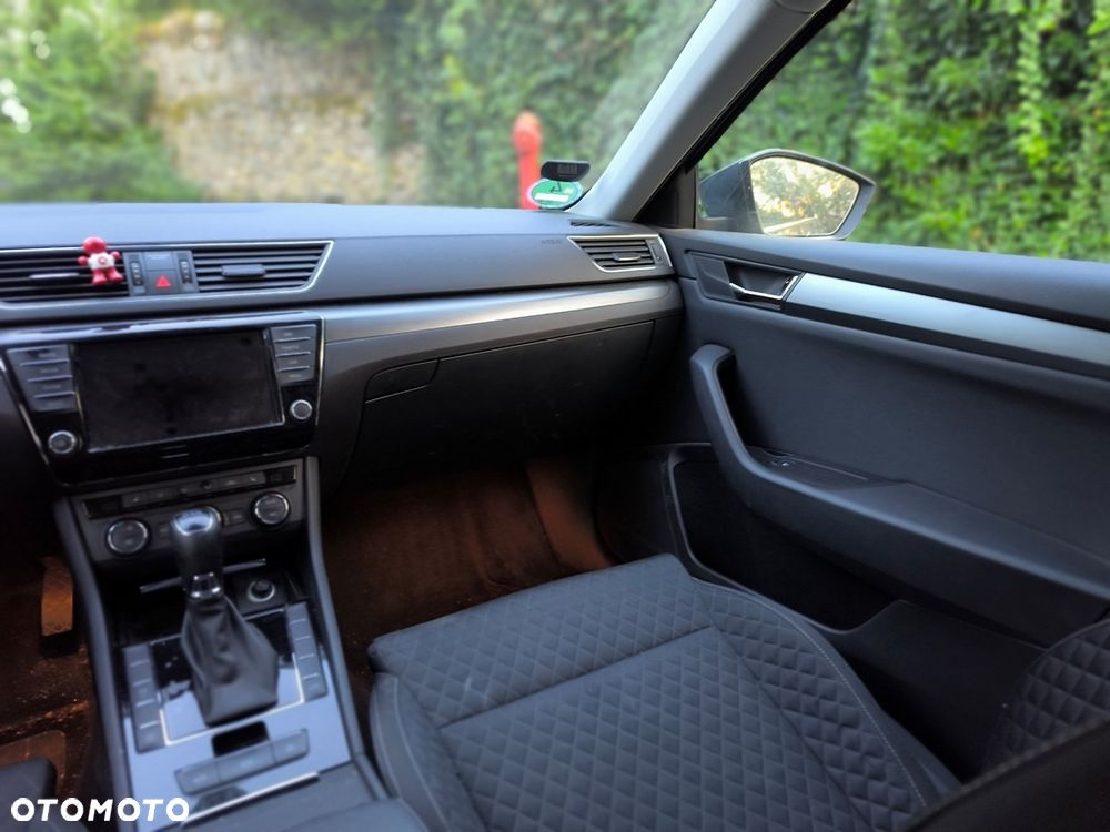 Skoda Superb 2.0 TDI DSG L&K - 9