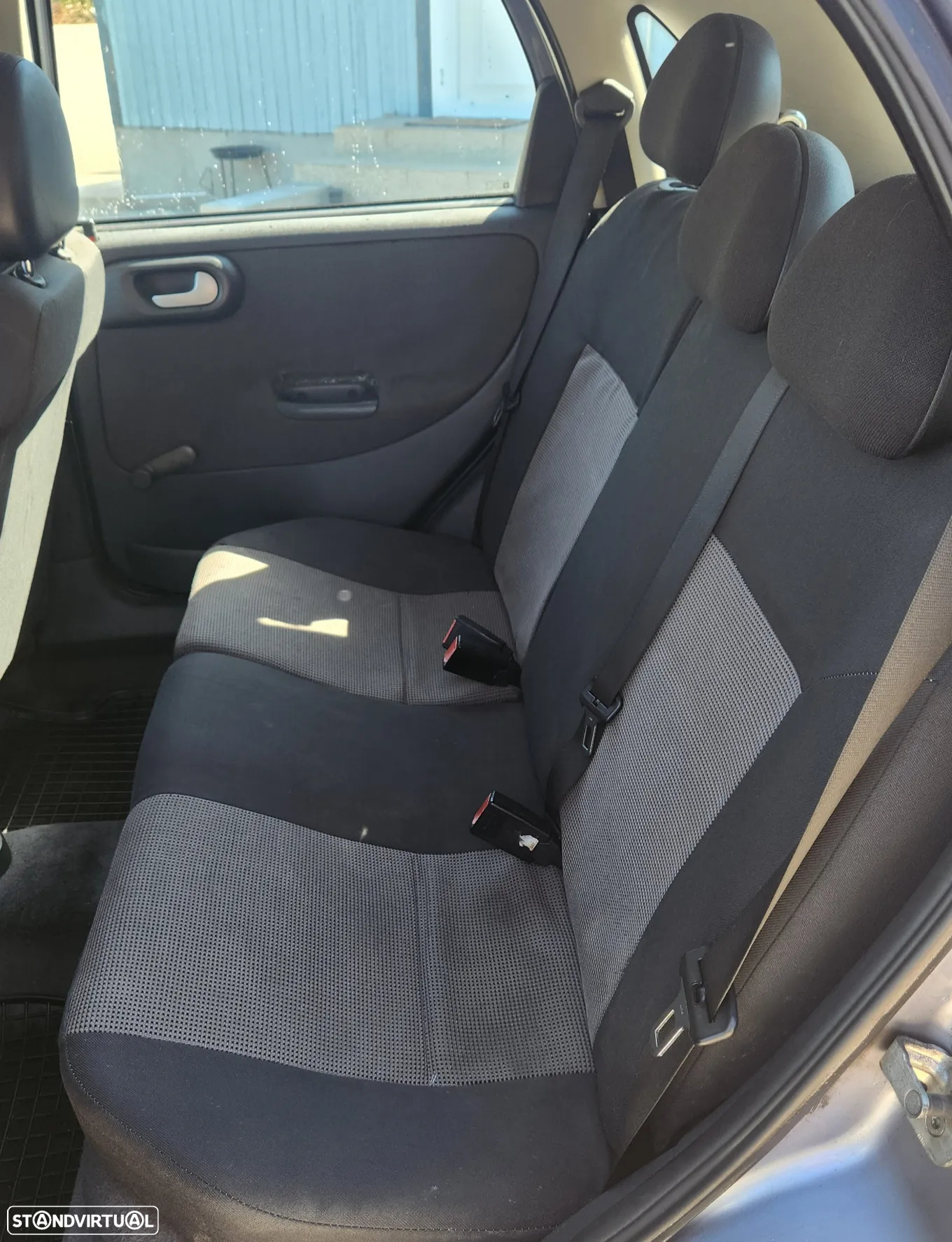 Opel Corsa 1.3 CDTi Enjoy R - 11